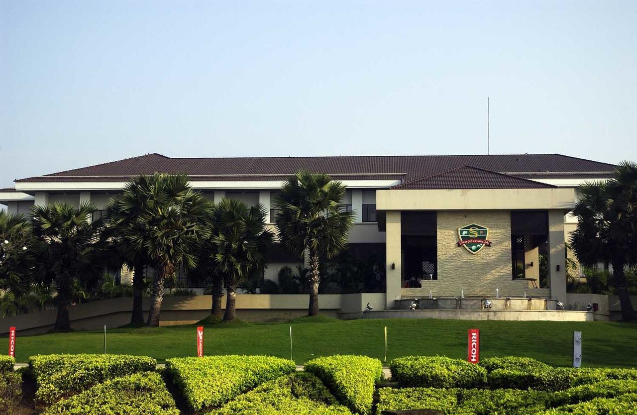 Penzion Suwan Golf & Country Club Nakhon Chai Si Exteriér fotografie